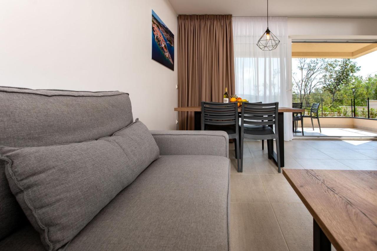 B&M Rab-Lopar Aparthotel Eksteriør bilde
