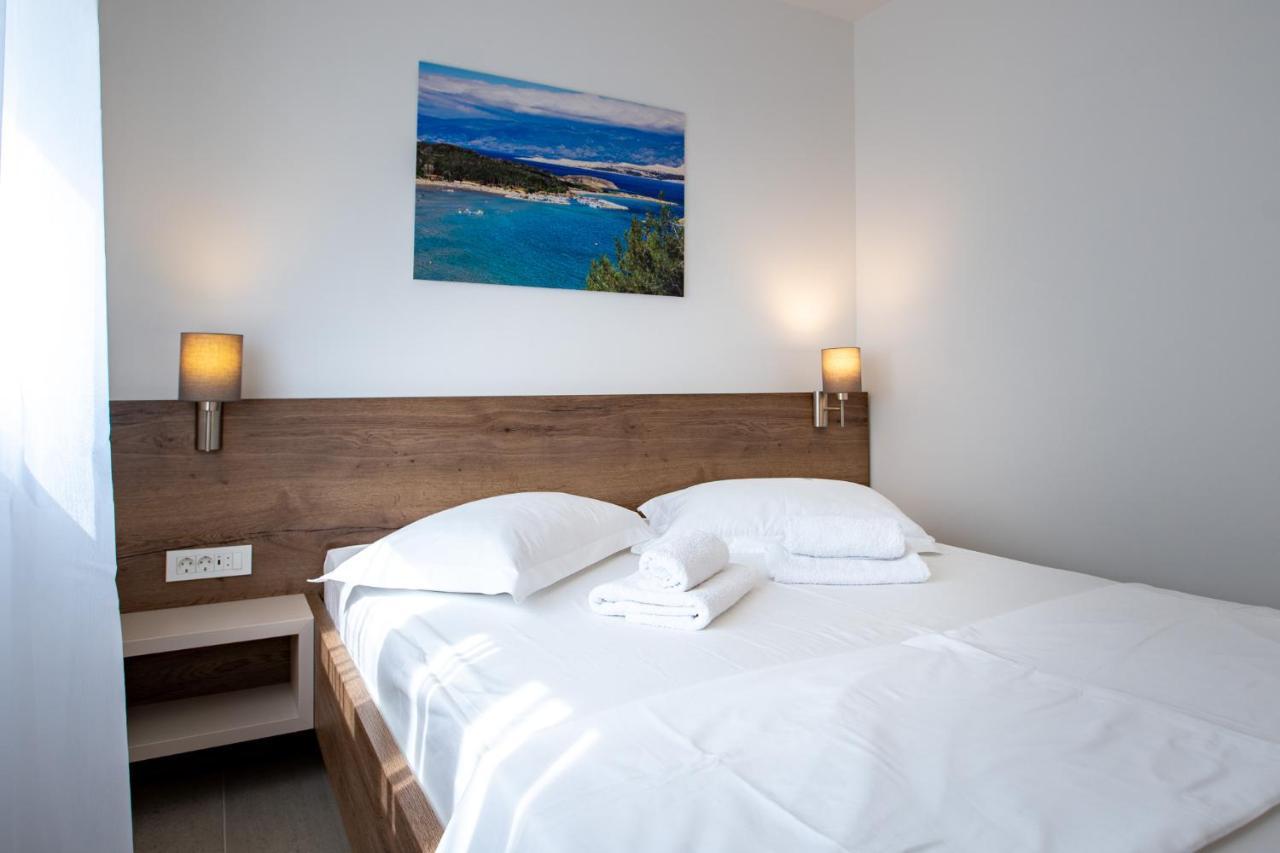 B&M Rab-Lopar Aparthotel Eksteriør bilde