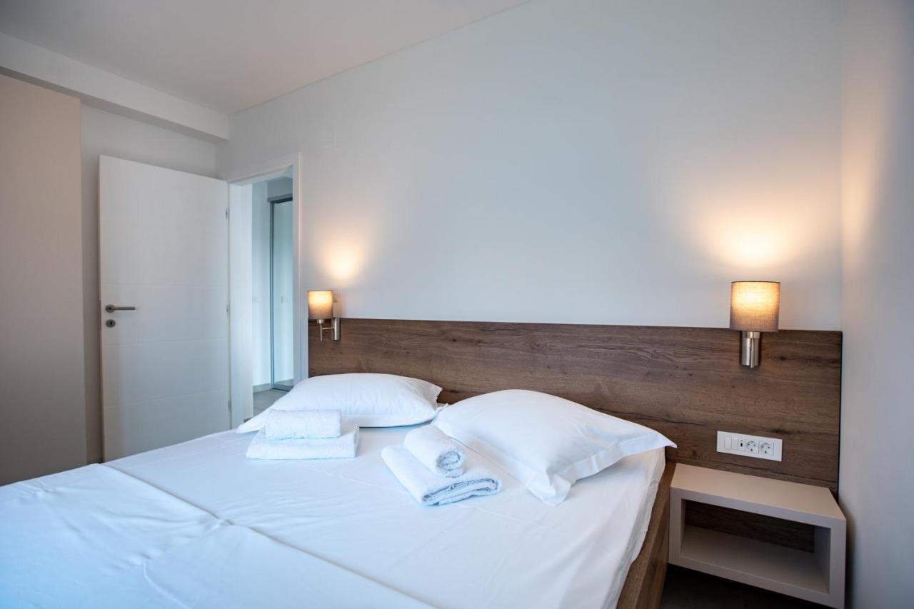 B&M Rab-Lopar Aparthotel Eksteriør bilde